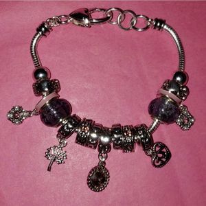 GORGEOUS mimmic BIJUTERIAS June Charm Bracelet  😍